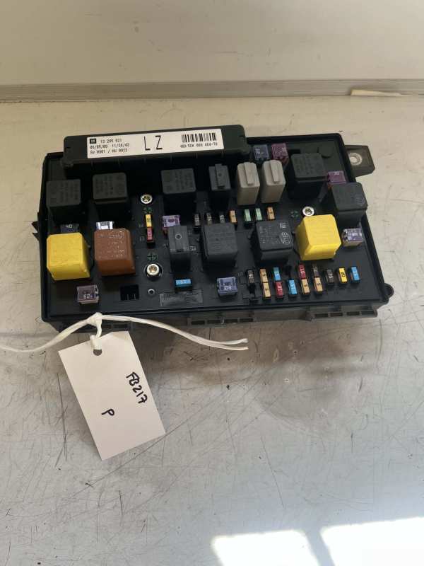 Vauxhall Astra / Zafira 2005-2010 Fuse Box / BCM – 13285621 LZ