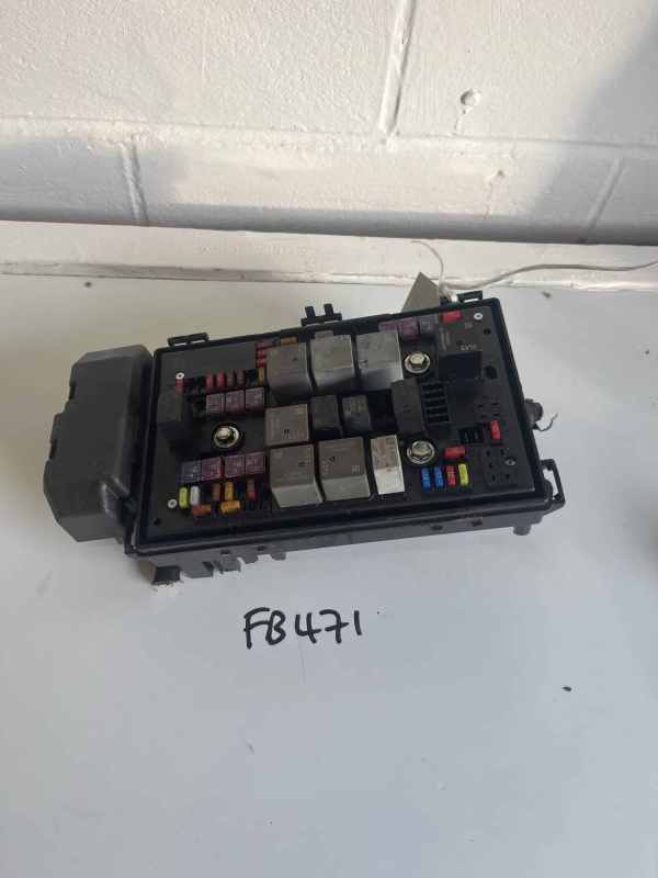 Vauxhall Astra / Zafira 2010-2015 Fuse Box – 13449210 XG