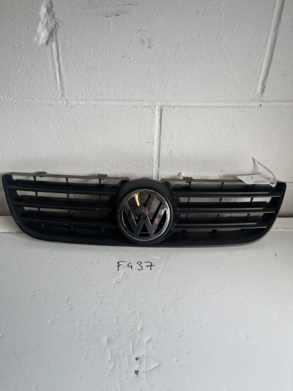 Volkswagen Polo 2005-2009 Front Bumper Grill With Badge – Black