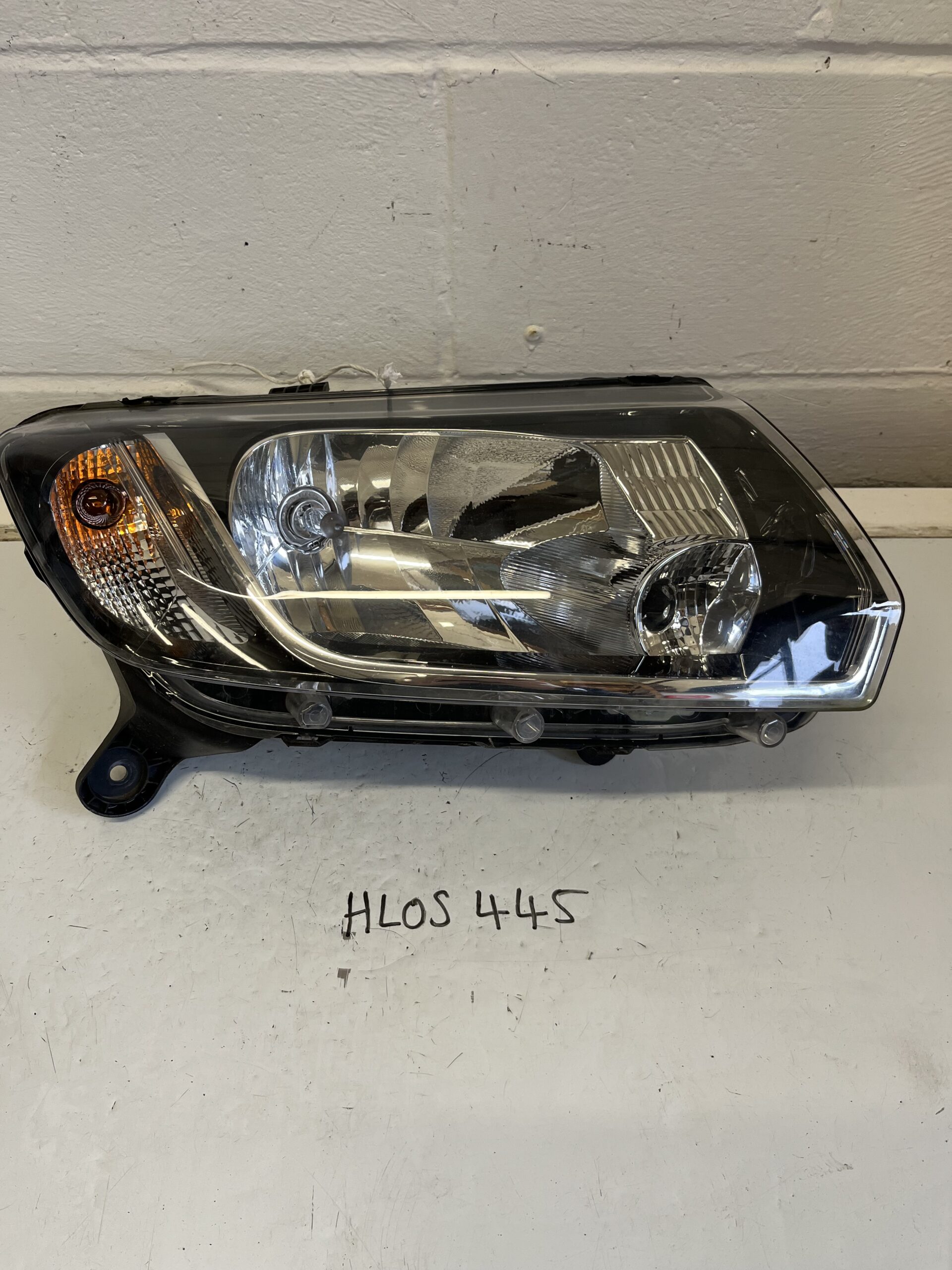 Dacia Sandero / Logan 2012-2016 Off Side Headlamp – 260102523R
