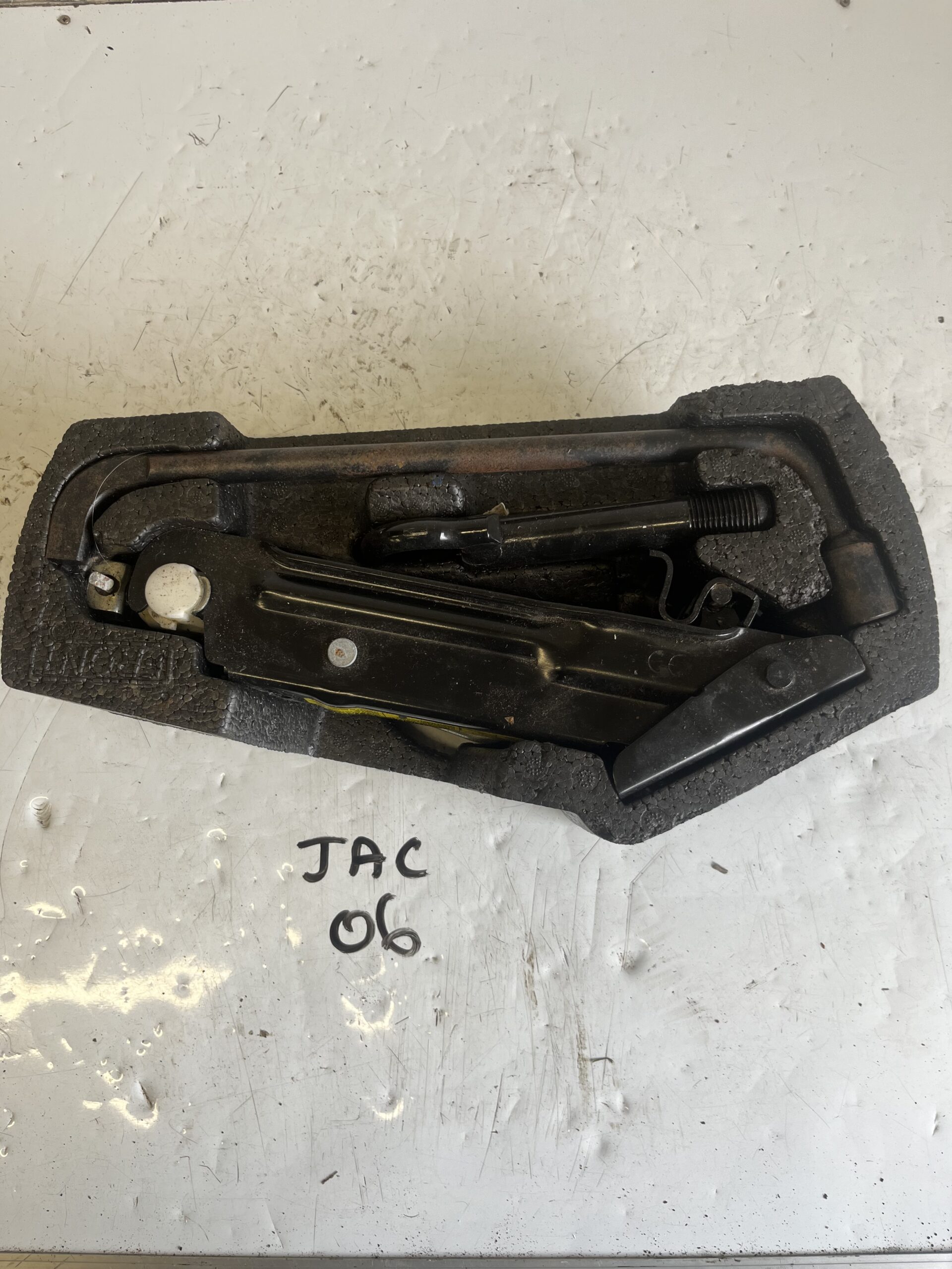 Citroen C1 / Peugeot 107 / Toyota Aygo 2005-2012 Jack Kit
