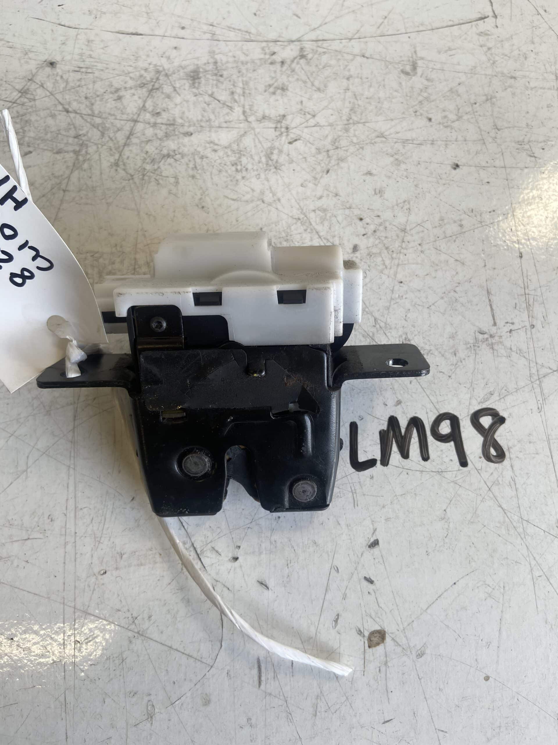 Renault Megane / Scenic 2003-2008 Clio 2005-2009 Hatchback/Estate Tailgate / Boot  Locking Mechanism – 8200076240E