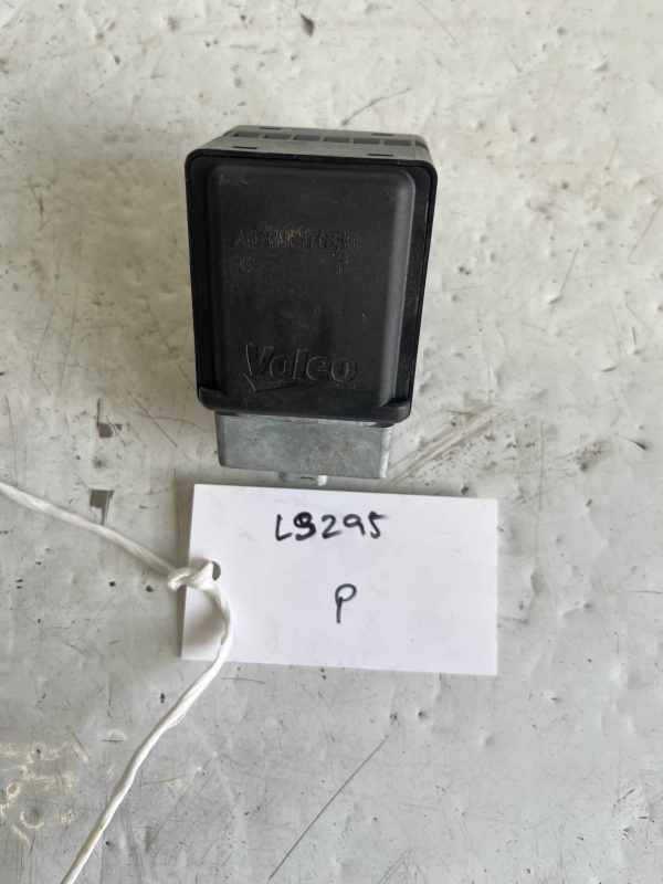 Renault Clio / Captur / Scenic / Megane 2009-2018 Ignition Steering Lock – 8200604932