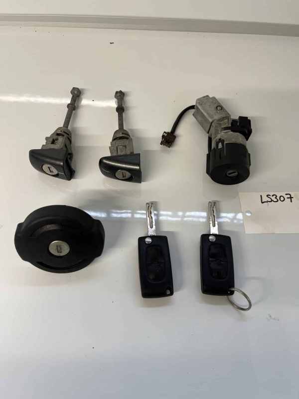 Peugeot 3008 2008-2014 Full Lock Set , Ignition , Door Locks , Fuel Cap X2 Keys