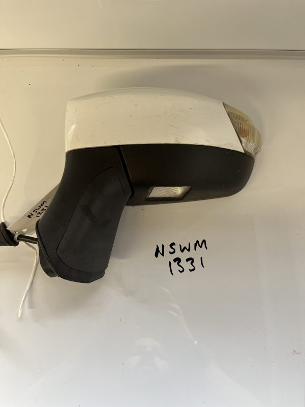 Ford Kuga 2008-2012 Hatchback / 4×4 Near Side Electric Door Mirror With Power Fold And Puddle Lamp – White