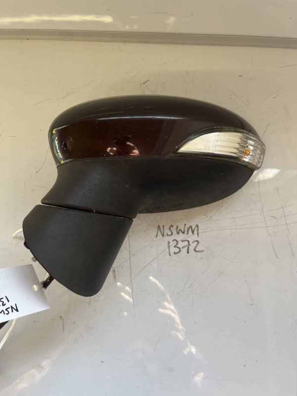 Ford Fiesta 2008-2012 Hatchback Near Side Electric Door Mirror – Purple Colour Code 39 ( Few Small Marks )