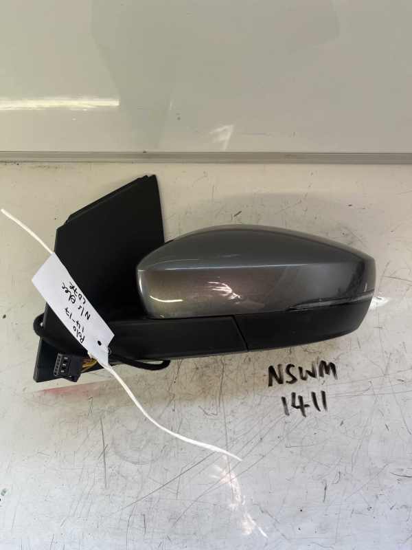 Volkswagen Polo 2014-2017 Near Side Electric Door Mirror – Grey LD7R Colour Code