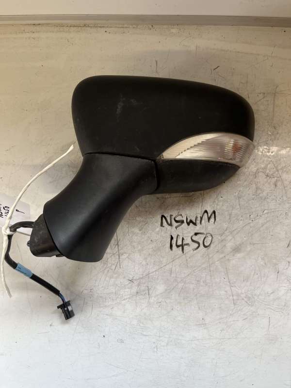 Renault Clio 2013-2018 Hatchback / Estate Near Side Electric Door Mirror – Black Plastic