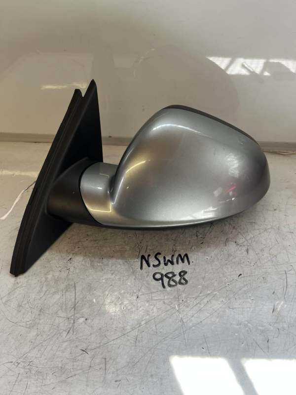 Vauxhall Insignia 2009-2013 Hatchback / Estate Near Side Electric Door Mirror – Silver Z179