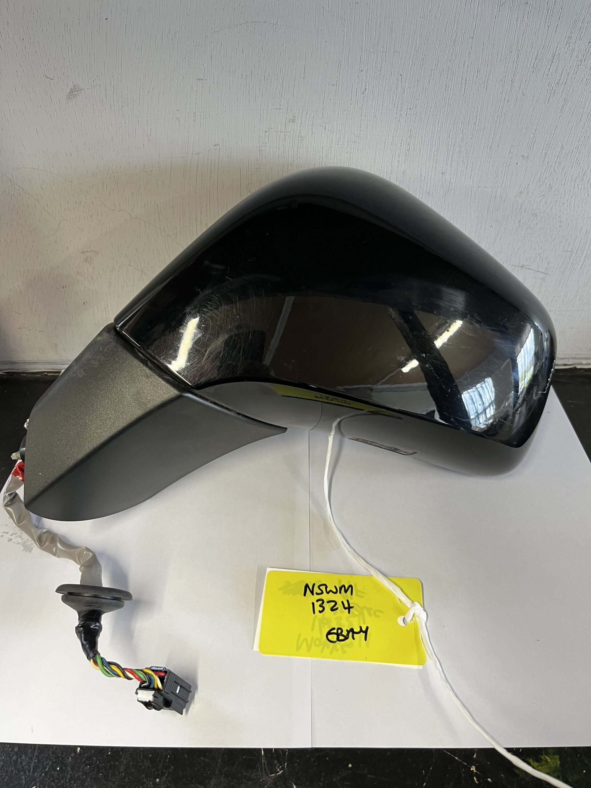 Vauxhall Mokka 2012-2019 Near Side Electric Door Mirror / Power Fold – Black Colour Code GB0