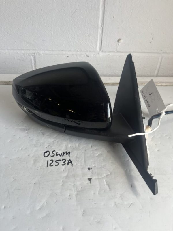 Audi A1 2018-2022 Hatchback Off Side Electric Door Mirror – Power Fold – Black LY9T Colour Code ( 8 Wire Plug )