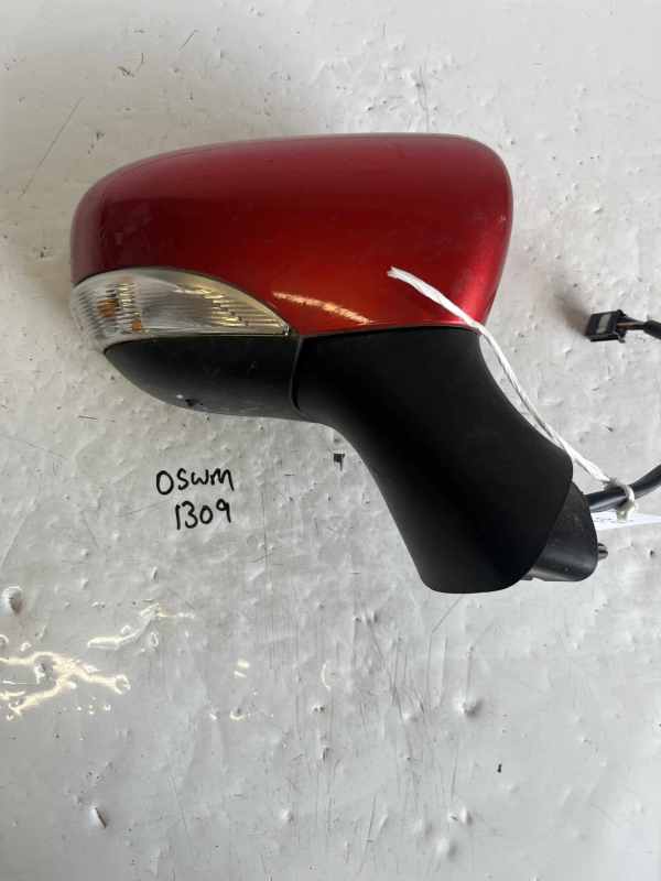 Renault Clio 2013-2018 Hatchback / Estate Off Side Electric Door Mirror – Red