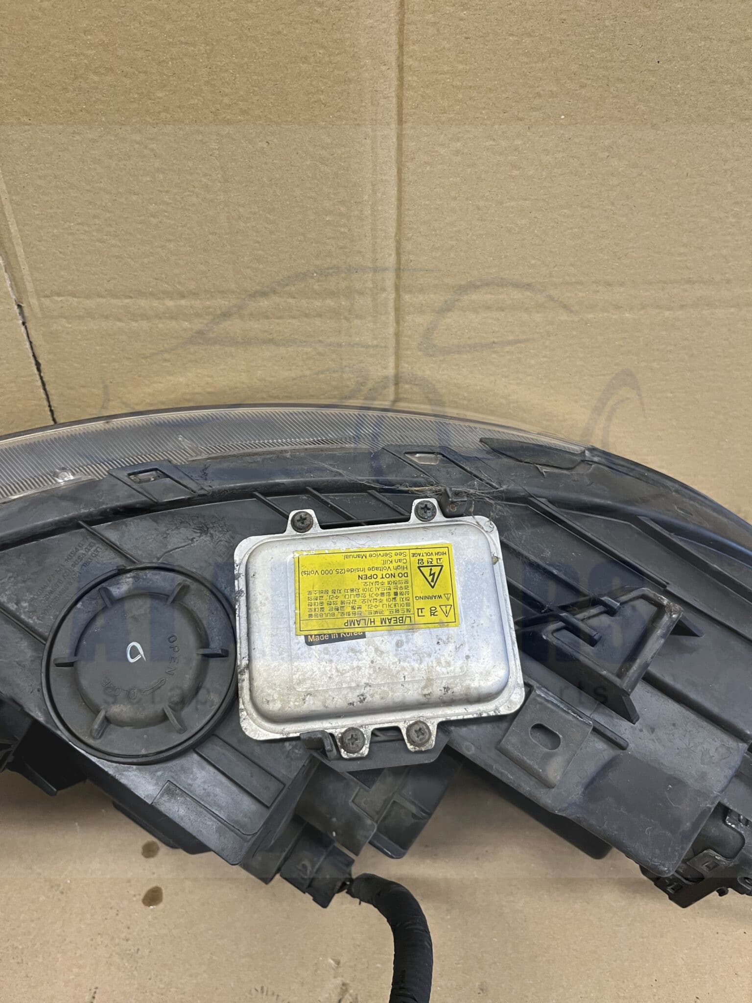 Kia Sportage 2010-2016 Near Side Headlamp – Xenon