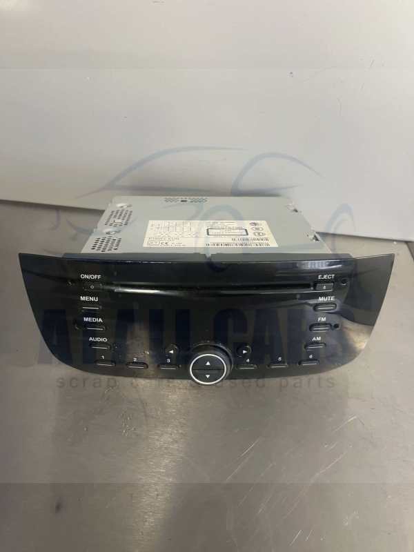 Fiat Punto 2006-2013 CD Player – 7355978790