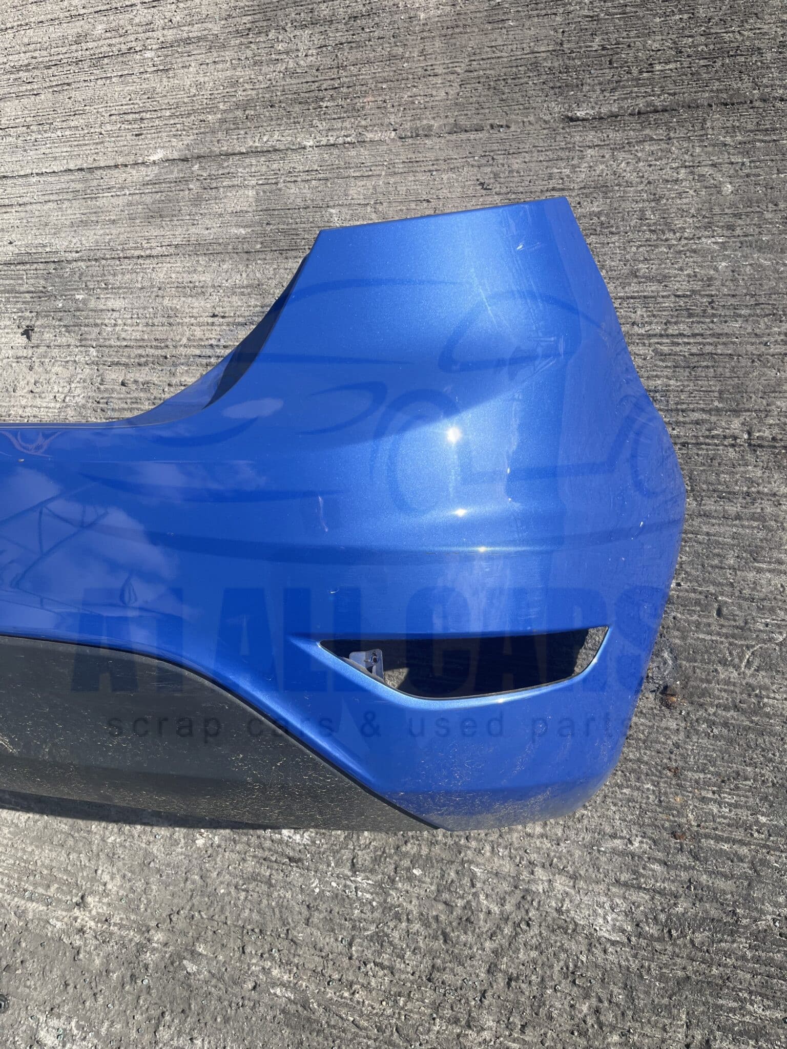Ford Fiesta 2008-2017 Hatchback Rear Bumper – Blue CC Colour Code ( Missing One Reflector )