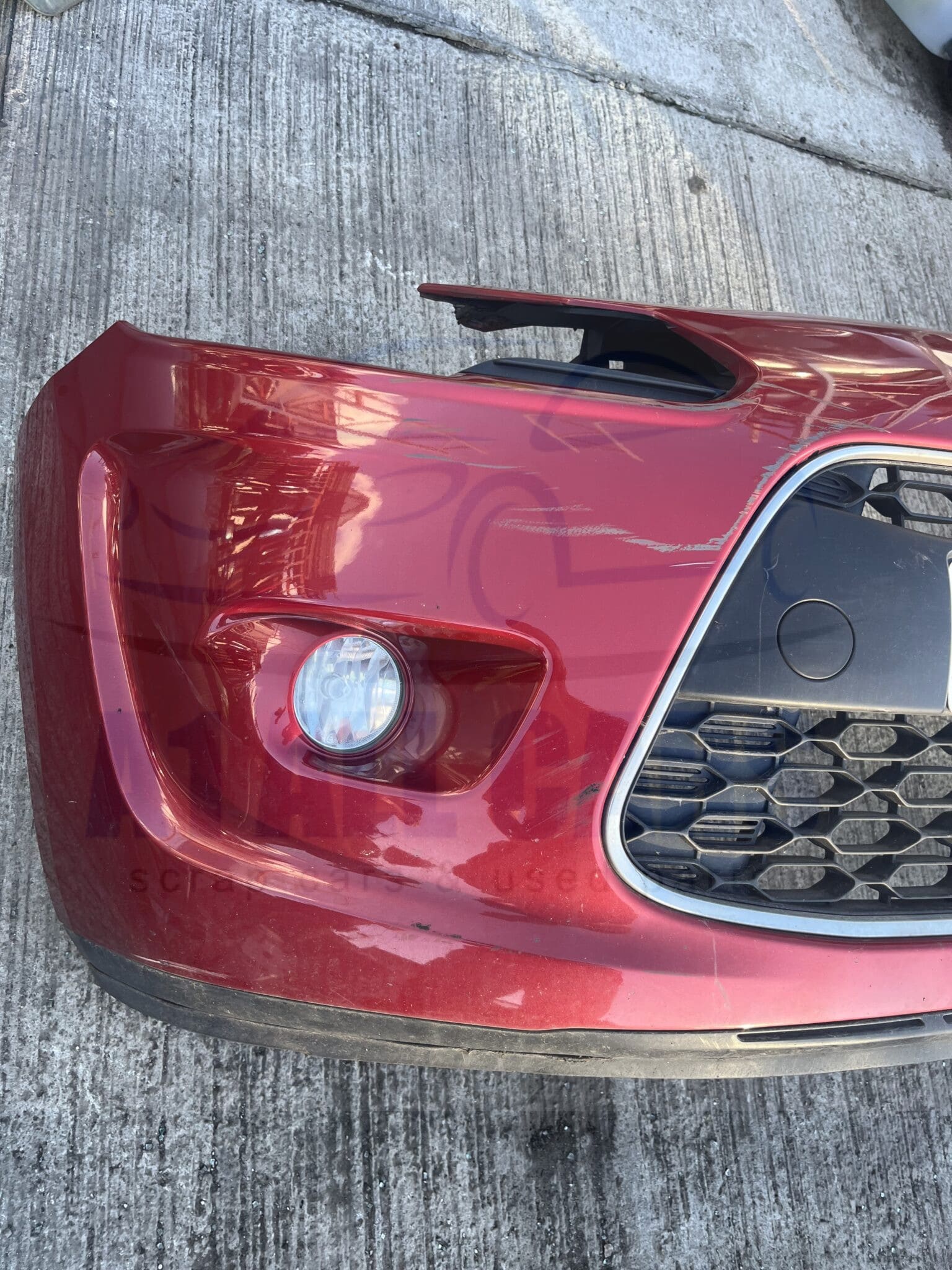 Citroen C3 2010-2015 Front Bumper With Fogs – Red EKQD Colour Code ( Scratched on Bumper See Pics )