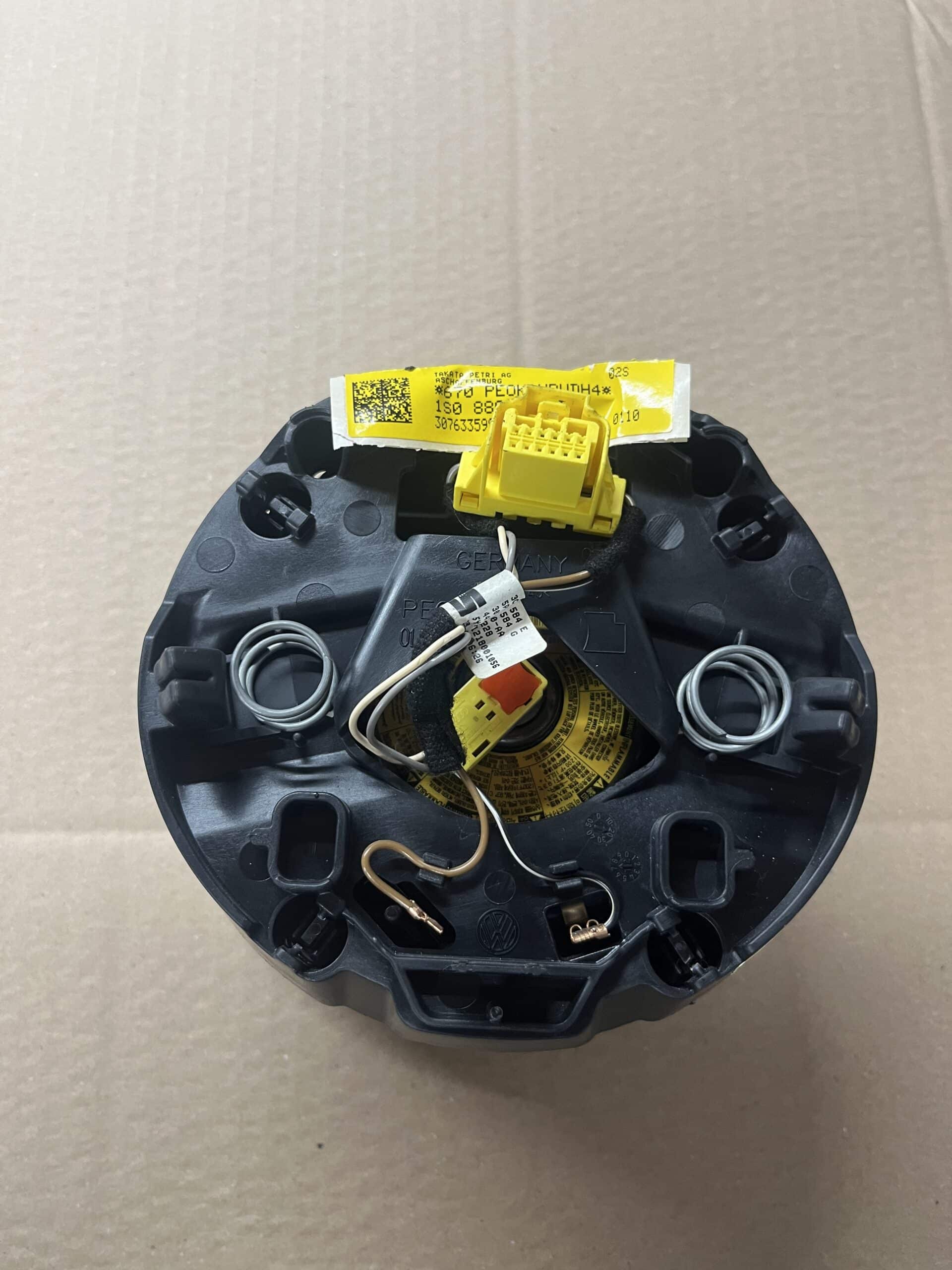 Volkswagen Up 2012-2016 Off Side Airbag – 1S0880201B