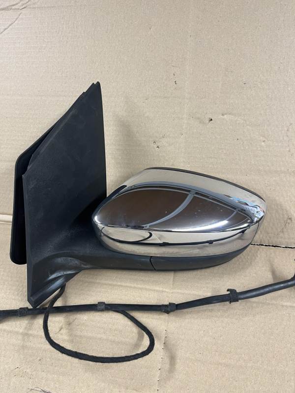 Volkswagen Up / Skoda Citigo 2012-2017 Near Side Electric Door Mirror – Chrome