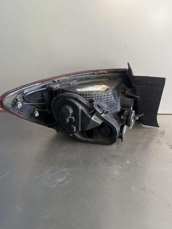 Seat Leon 2012-2016 Hatchback Off Side Taillamp – Halogen Version –