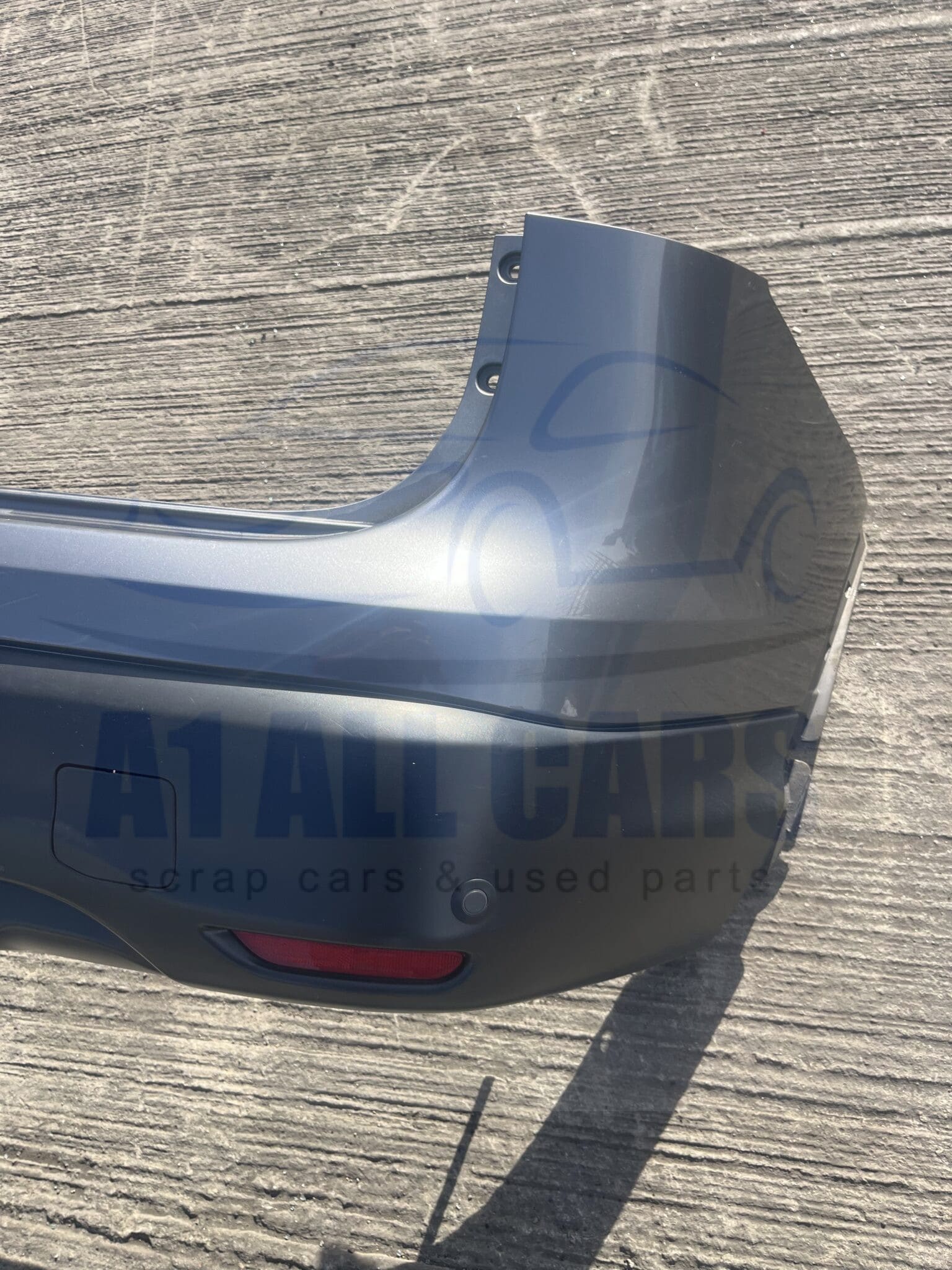 Nissan Qashqai 2013-2017 5 Door Hatchback Rear Bumper With Sensors – Grey KAD Colour Code