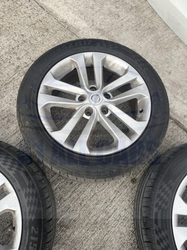 Nissan Juke 2010-2019 Full Set Of 17″ Alloy Wheels With Tyres – 215/55/17