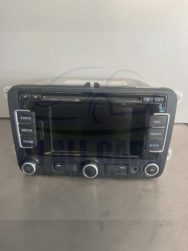 Volkswagen Passat 2010-2014 Radio / CD Player / Sat Nav – 3C0035270