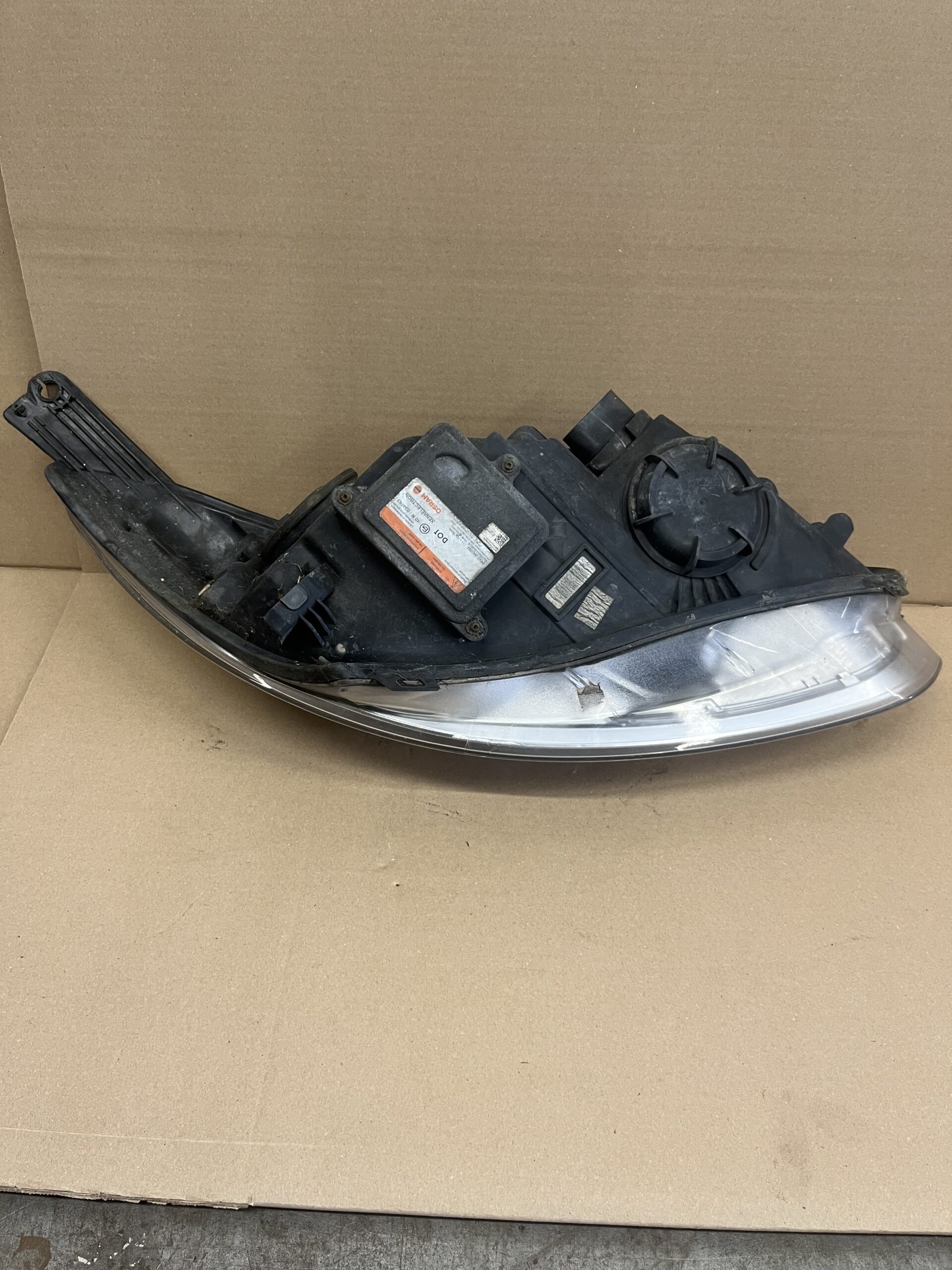 Ford Focus 2011-2015 Near Side Headlamp – XENON