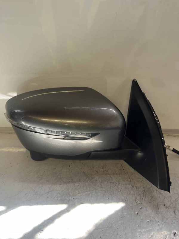 Nissan Qashqai 2013-2017 Off Side Electric Door Mirror – Grey KAD Colour Code ( Power Fold And Camera )
