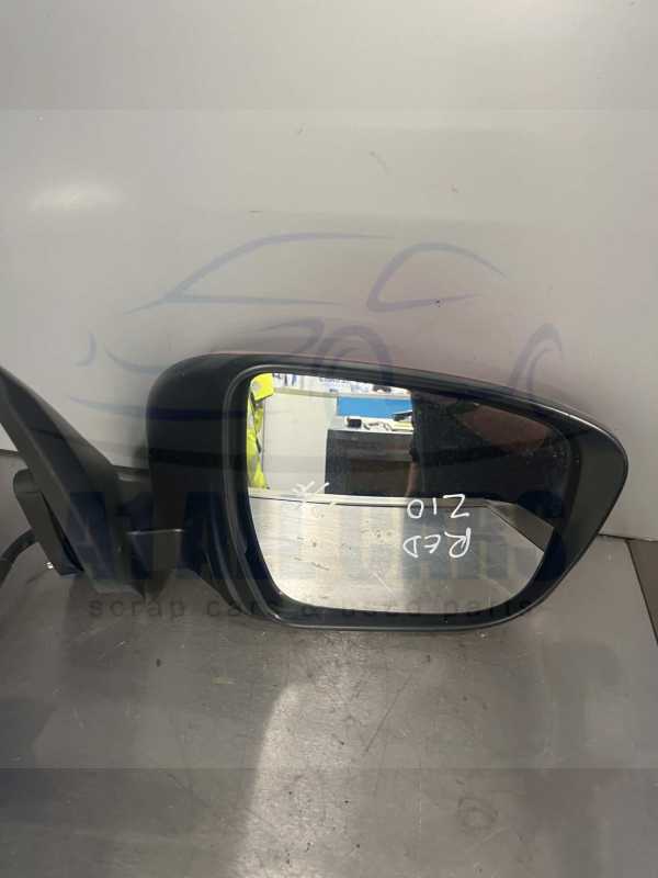 Nissan Juke 2014-2019 Off Side Electric Door Mirror – Red Z10 Colour Code ( Power Fold )