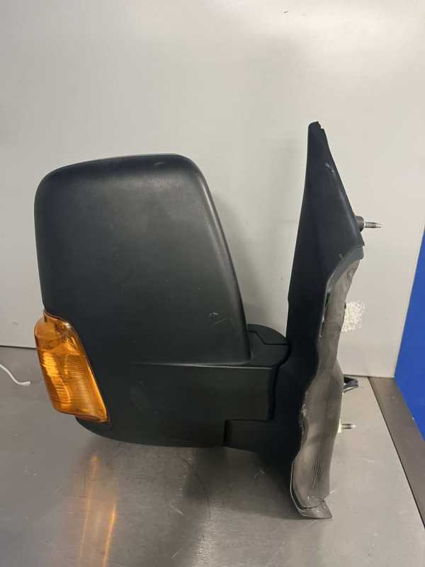 Ford Transit 2014-2019 Van Off Side Door Mirror – Manual ( Small Crack in Indicator )