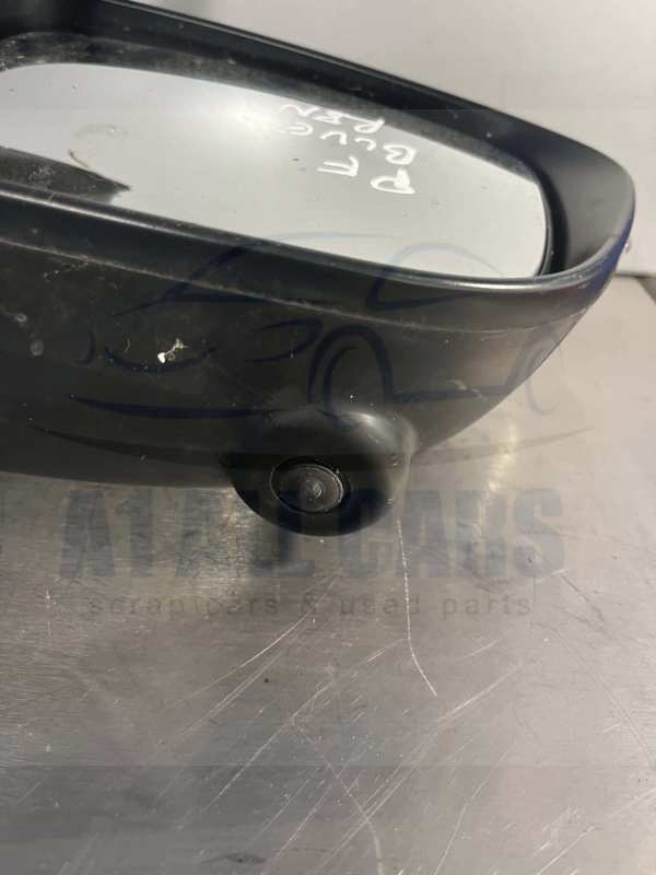 Nissan Juke 2014-2019 Off Side Electric Door Mirror – Blue RBN Colour Code ( Camera And Power Fold )