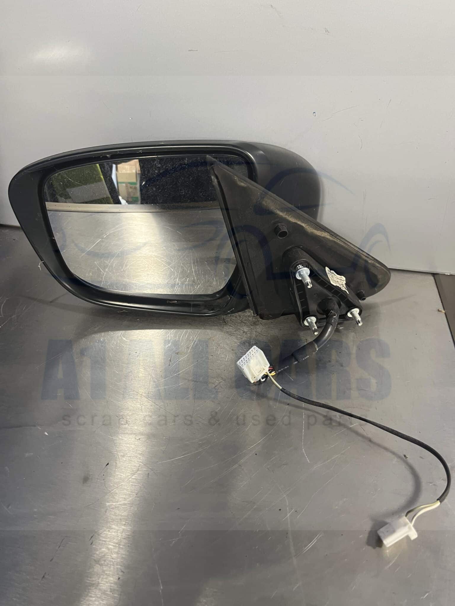 Nissan Juke 2014-2019 Near Side Electric Door Mirror – Blue RBN Colour Code ( Camera And Power Fold )