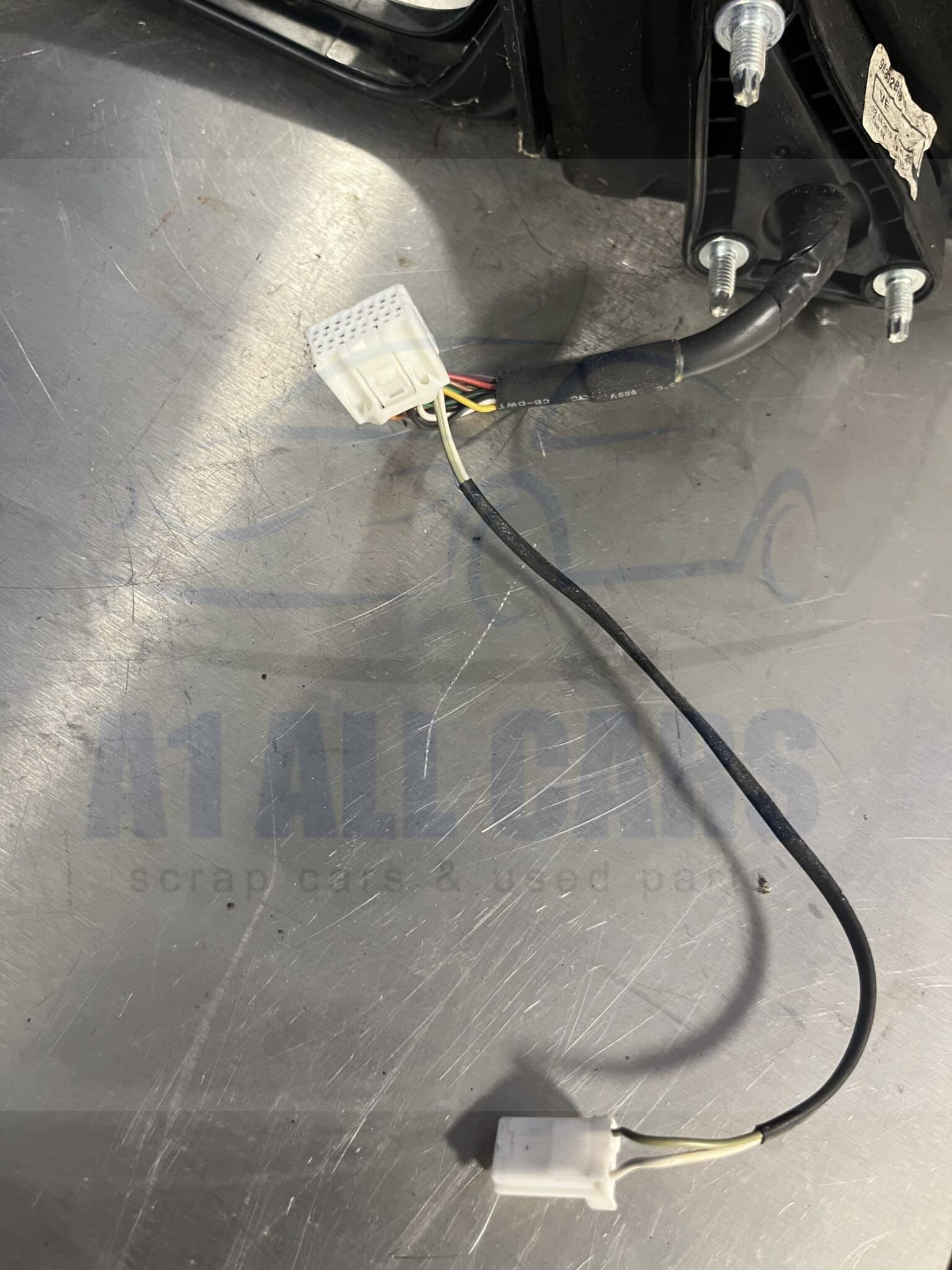 Nissan Juke 2014-2019 Near Side Electric Door Mirror – Blue RBN Colour Code ( Camera And Power Fold )