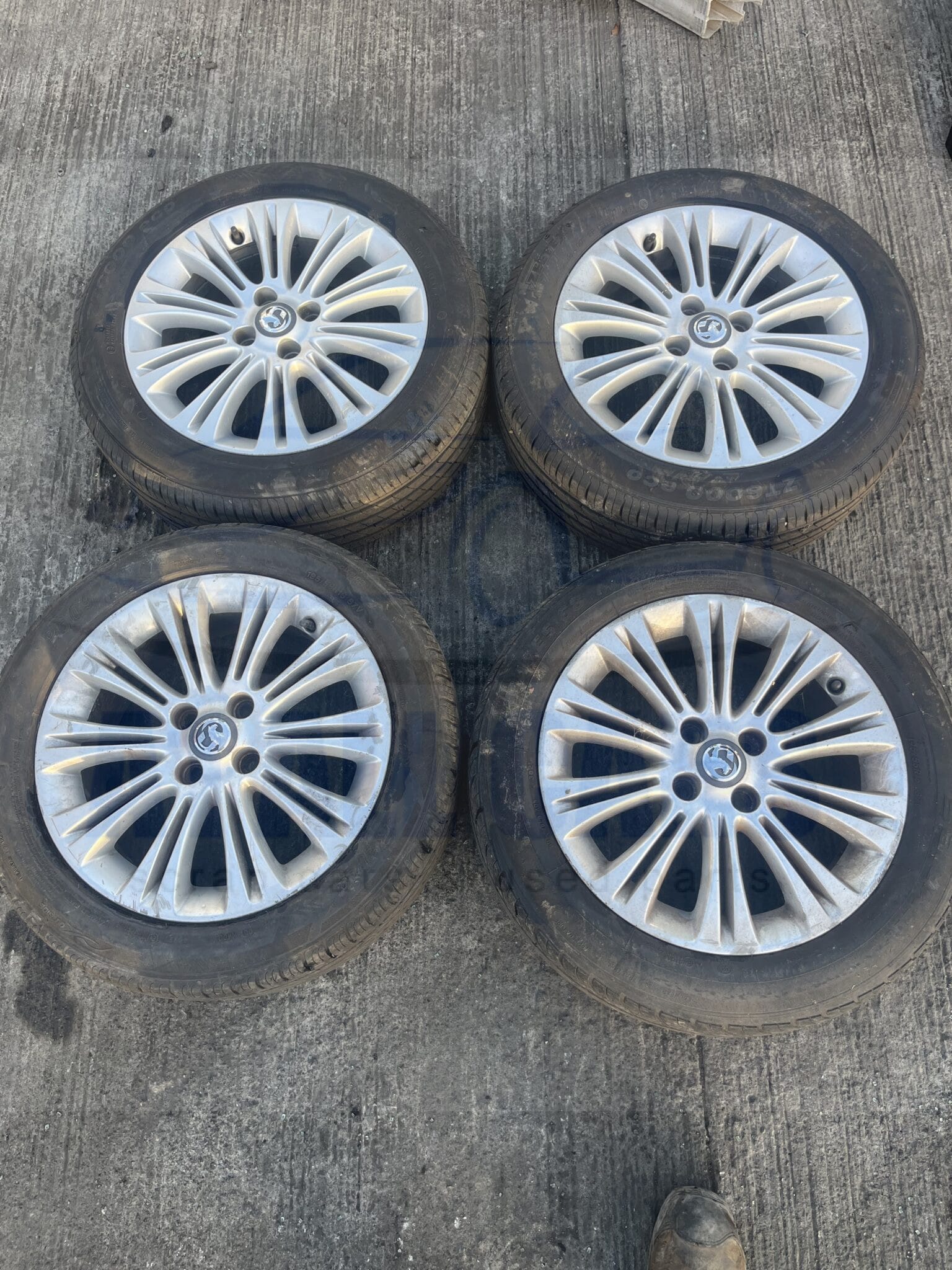 Vauxhall Corsa 2006-2014 Full Set Of 16″ Alloy Wheels And Tyres – 195/55/16