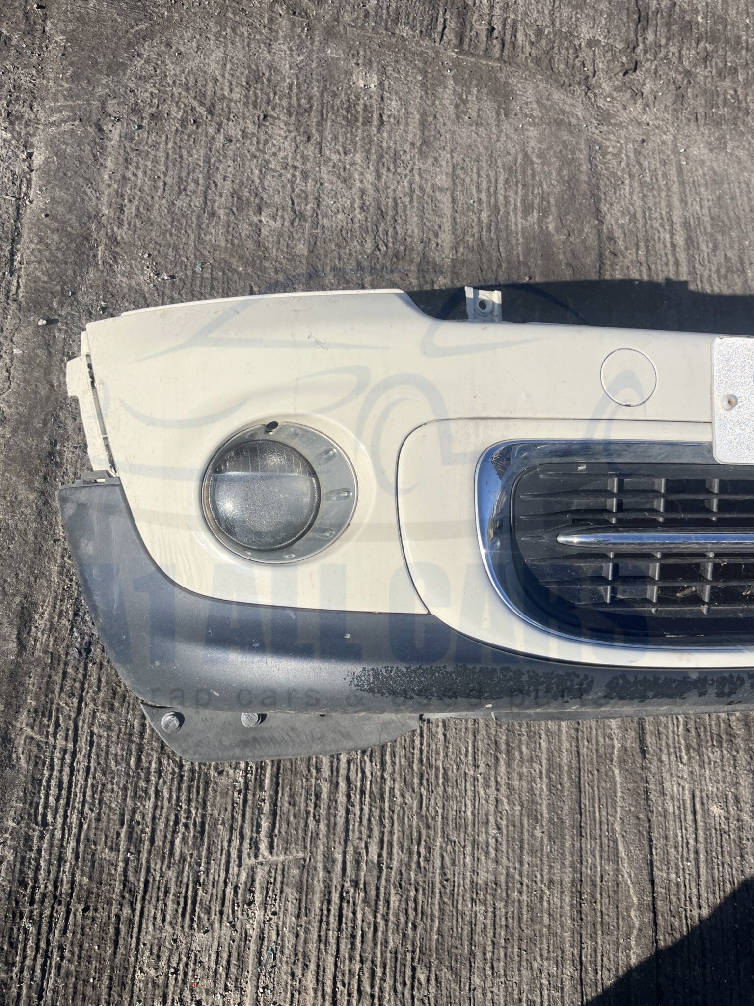 BMW Mini / Clubman 2006-2014 Front Bumper With Fogs – White / Cream