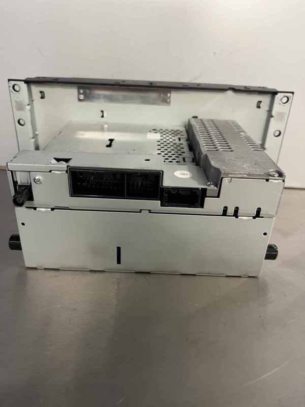 Range Rover Sport 2005-2010 Radio / CD Player / Head Unit – VUX500500
