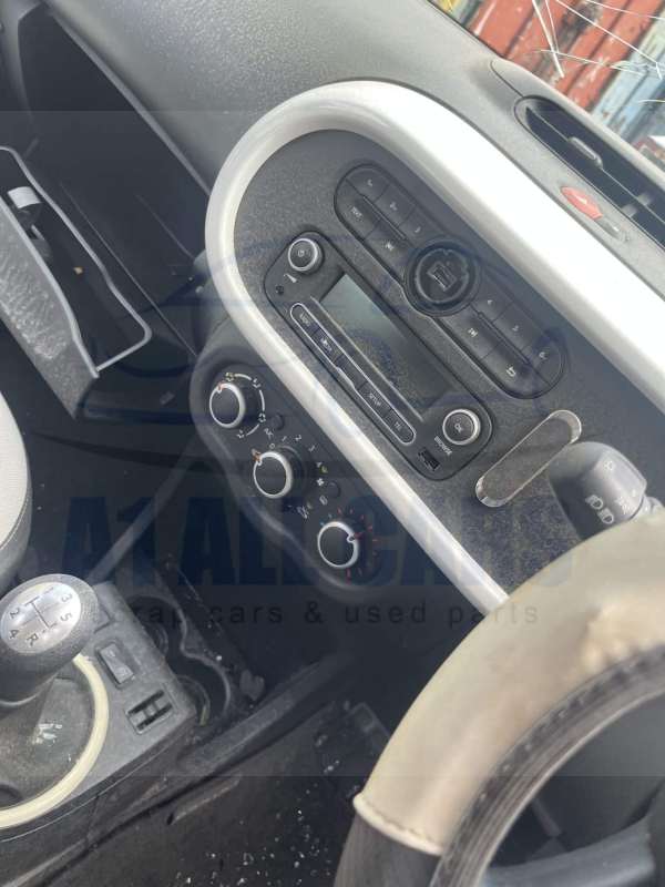 Renault Twingo 2013-2019 1.0 Petrol 5 Door Hatchback White Breaking For Parts