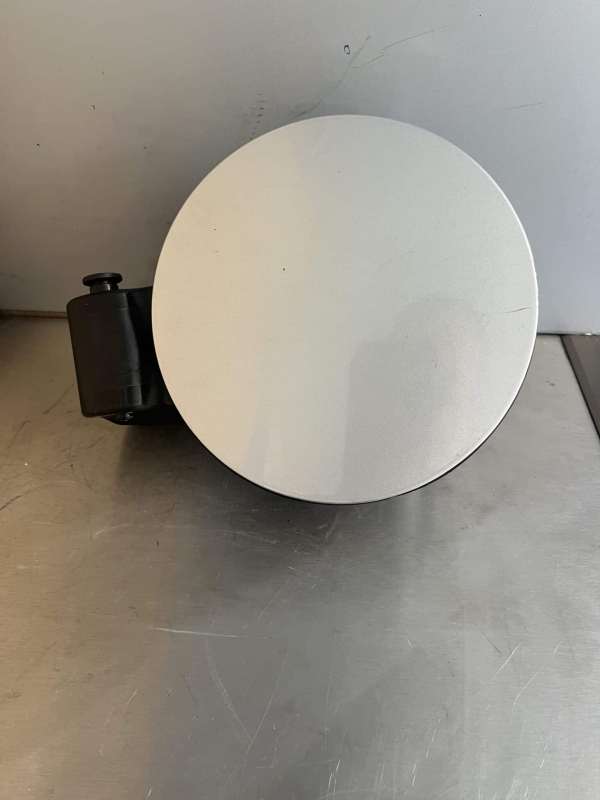 Kia Ceed 2012-2017 Hatchback Fuel Filler Flap – Silver 9S Colour Code