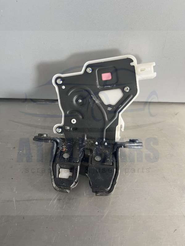Nissan Pulsar 2013-2018 Hatchback Tailgate Locking Mechanism – 4 Pin Plug