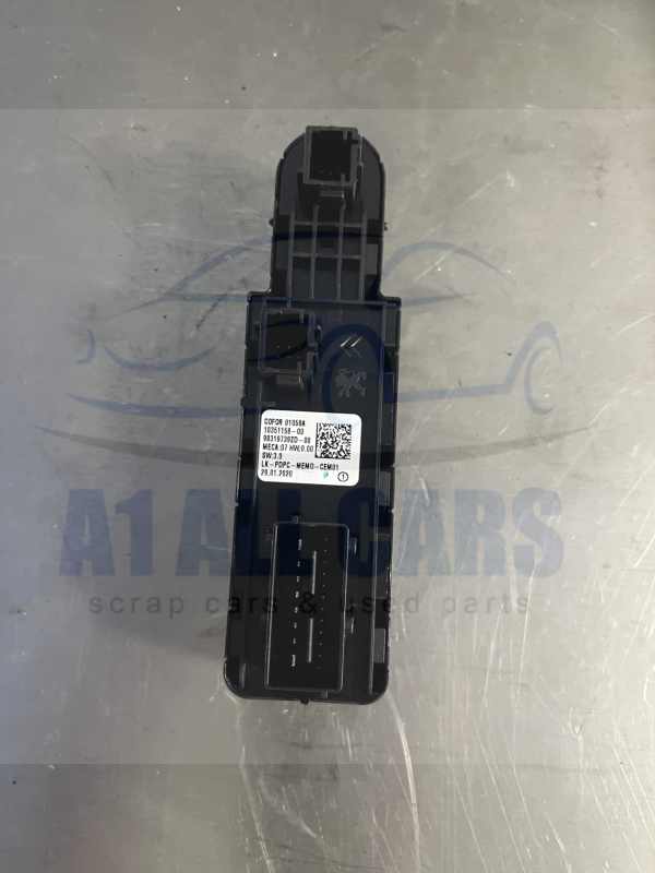 Vauxhall Grandland 2017-2024 Off Side Front 4 Way Window Switch – 98319739ZD