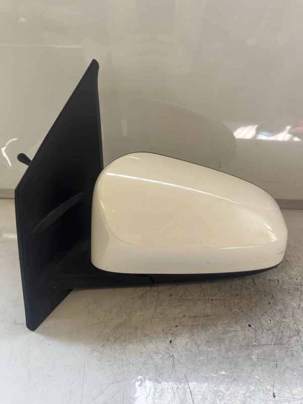 Citroen C1 / Peugeot 108 / Toyota Aygo 2014-2021 Near Side Manual Door Mirror – White