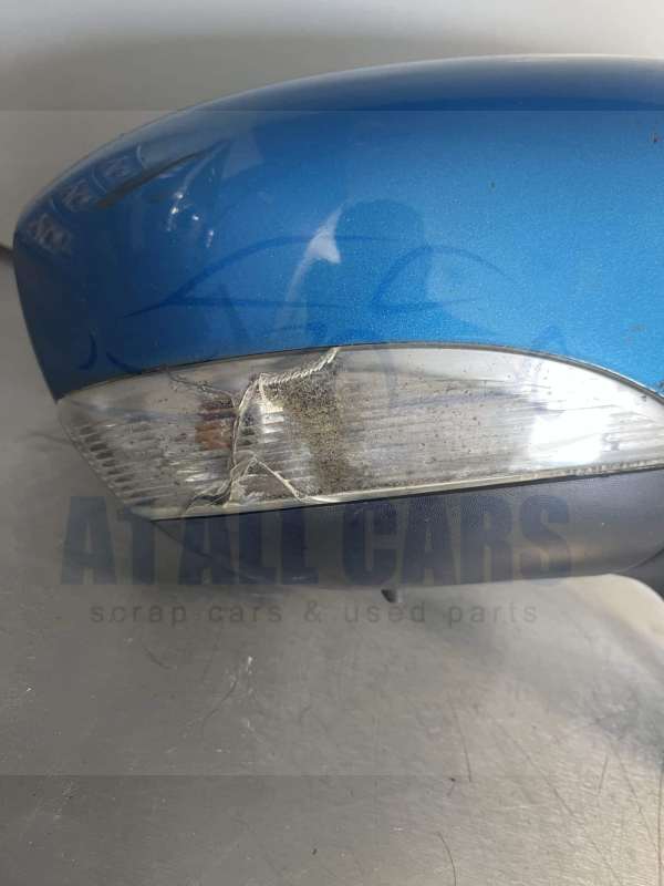 Renault Captur 2013-2018 Off Side Electric Door Mirror – Blue TERPM Colour Code ( Cracked Indicator )