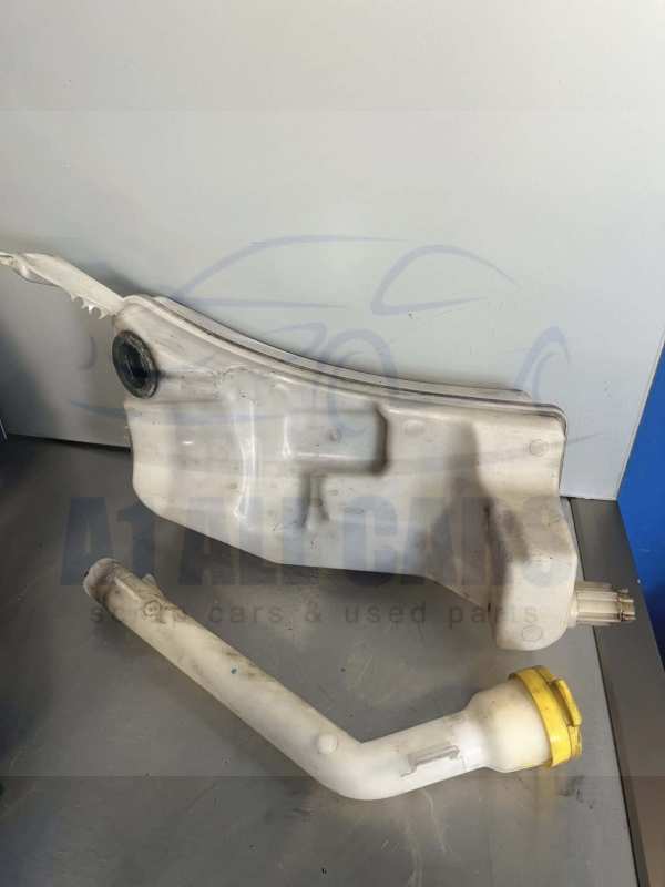Renault Captur 2013-2018 Windscreen Washer Bottle – 289107623R