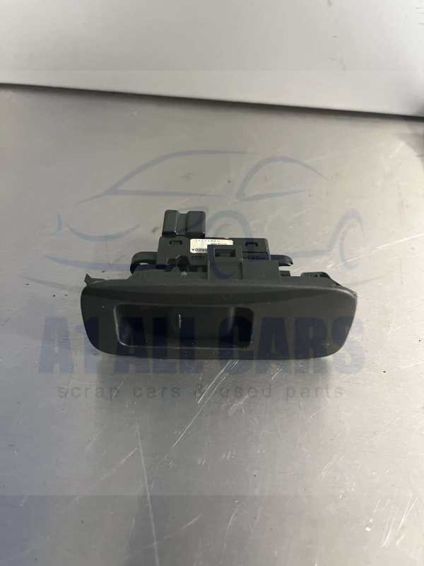 Nissan Qashqai 2007-2013 Near Side Front Window Switch – 25411-BR00A
