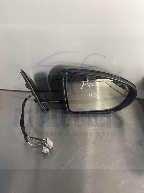 Nissan Qashqai 2007-2013 Off Side Electric Door Mirror – Black ( Power Fold And Camera )