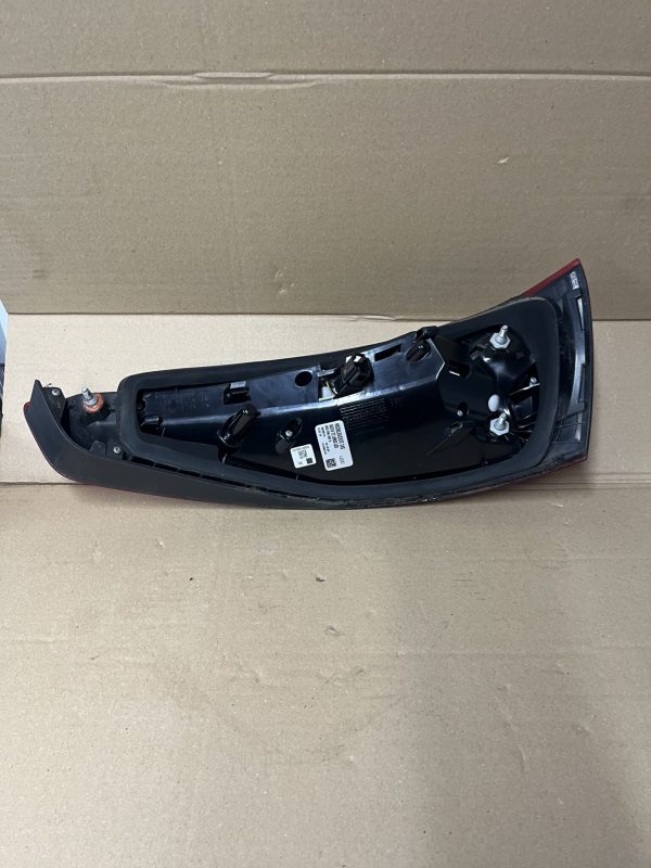 Audi Q3 2011-2015 Hatchback Near Side Taillamp – 8U0945093A