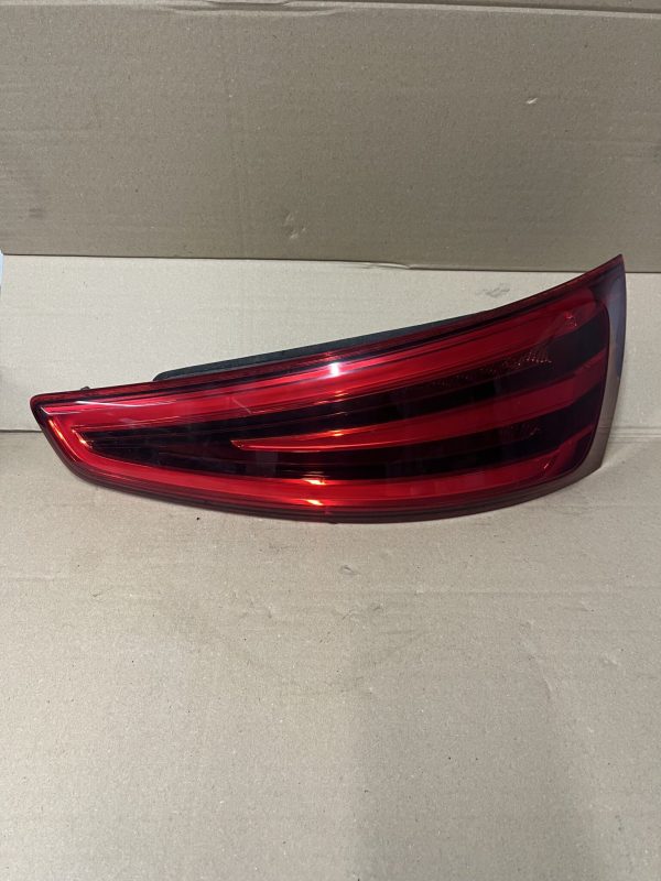 Audi Q3 2011-2015 Hatchback Off Side Taillamp – 8U0945094A
