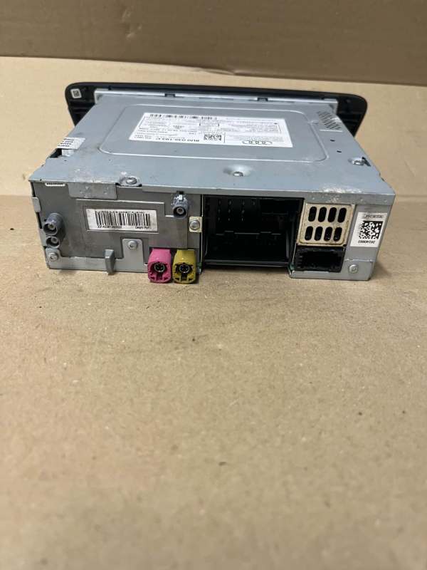 Audi Q3 2011-2018 Radio / Sat Nav / Head Unit – 8U0.035.193.C