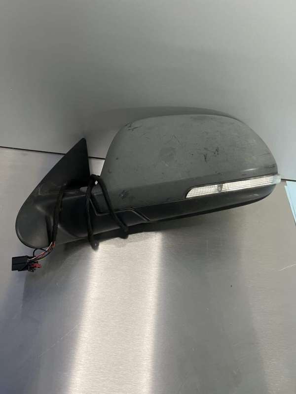 Skoda Octavia 2009-2013 Near Side Electric Door Mirror – Black Plastic