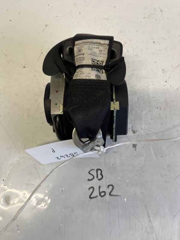 Volkswagen Golf 2004-2008 5 Door Hatchback / Estate Off Side Front Seatbelt – 1K4857706T